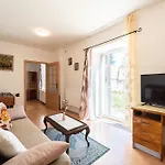 V Ladově Kraji